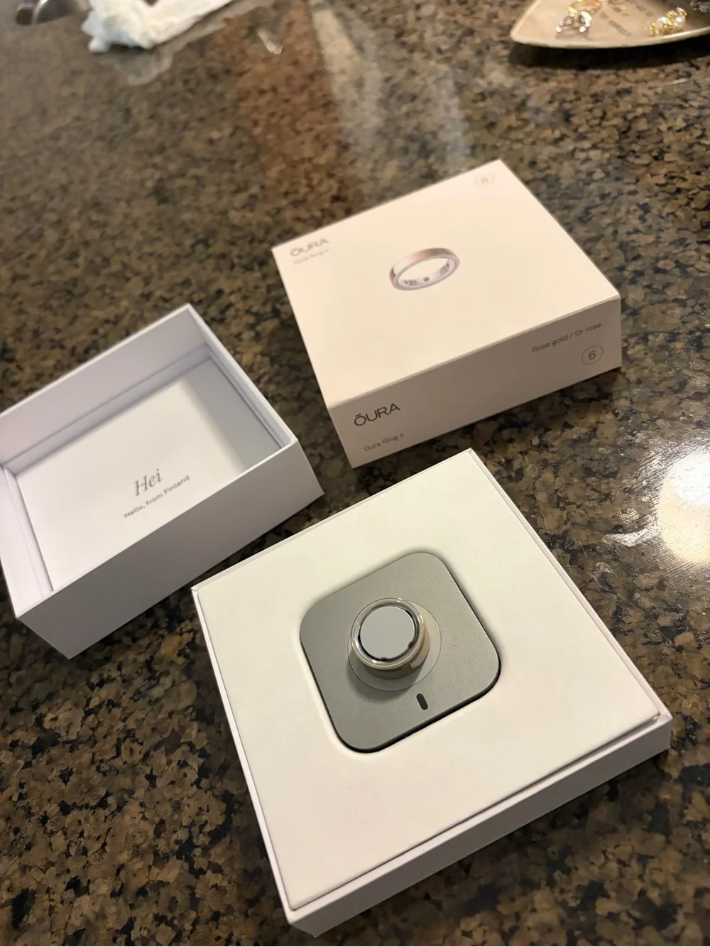 Oura Ring 4, Size 6 in Rose Gold